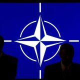 L'accord prévoit de porter à 3,5% du PIB les dépenses militaires stricto sensu et à 1,5% celles concernant la sécurité au sens large (image d'illustration). KEYSTONE/EPA/MAURIZIO GAMBARINI